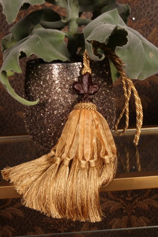 Verhotuppi Fleur de Lis - 70 cm - kulta - kangas