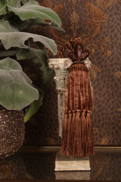 Verhotuppi Fleur de Lis - 70 cm - ruskea - kangas